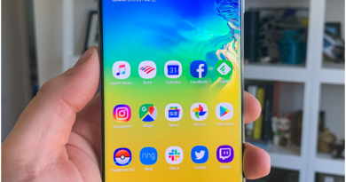 Samsung Mobile with Curved Displays